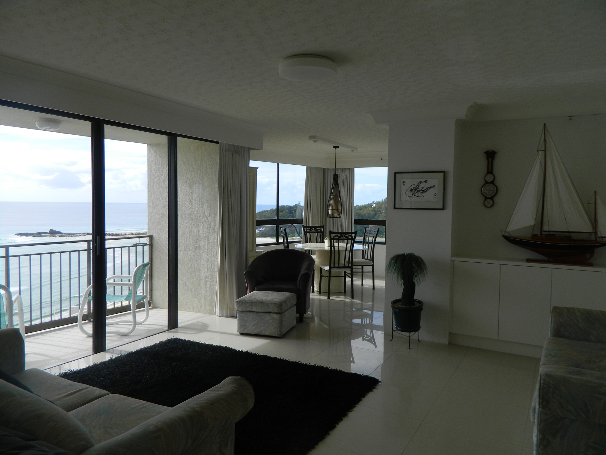 Royal Palm Resort Palm Beach Accommodation Lounge Room